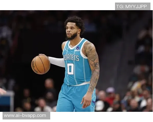 布克首节狂砍20分半场16中10轰下27分展现无解状态助力球队争胜